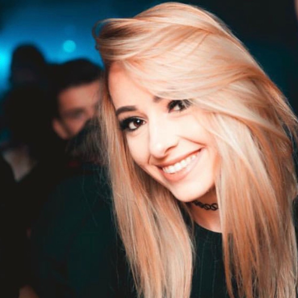 Meet your Posher, Lisa